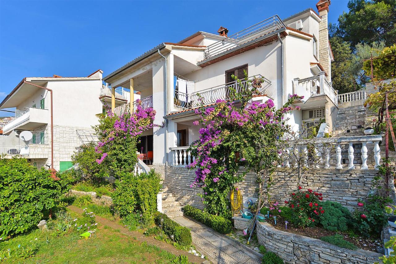 Apartments Plominska 938 Rabac Eksteriør bilde